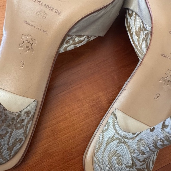 Olivia Rose Tal Silk taffeta bow mules brocade sz 9 women’s gold & Champagne - Picture 6 of 8